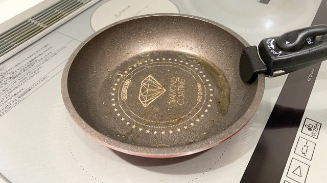 いつの間にか衣類や壁紙に現れるシミがガンコな理由と そのシミの落とし方 茂木和哉のブログ 公式 いつの間にか衣類や壁紙に現れるシミがガンコな理由と そのシミの落とし方 茂木和哉のブログ 公式