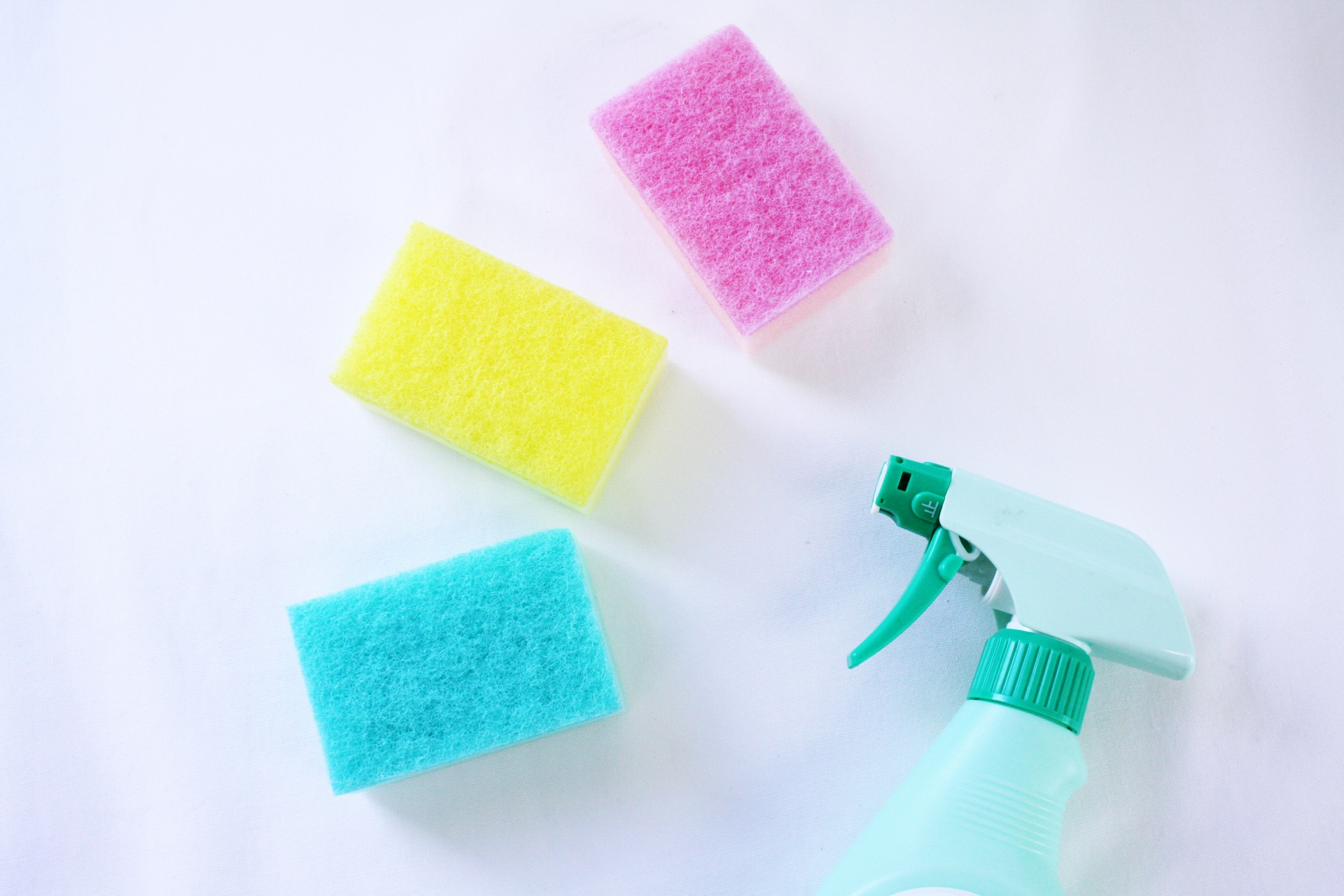 お酢と食器洗剤で作る お風呂の汚れをまとめて落とすマルチ洗剤の作り方 茂木和哉のブログ 公式